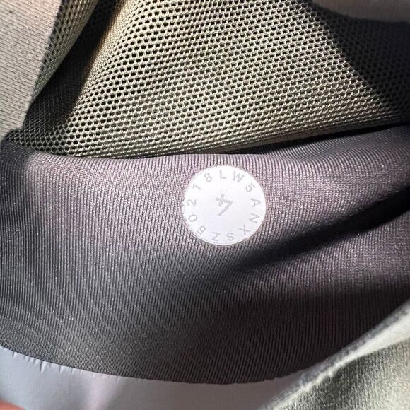 Lululemon In Movement Tight Leggings High Rise 25” Inseam Womens 4 Olive Green - Picture 4 of 10